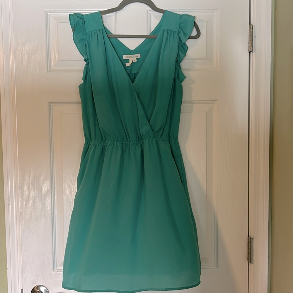 BCBGeneration size M mint Green cocktail dress